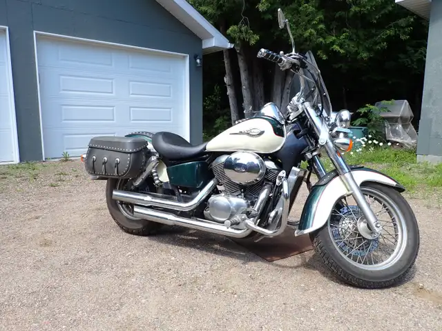 1999 Honda Shadow A.C.E 750 in Street, Cruisers & Choppers in Renfrew - Image 3