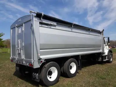 Coming soon! Pictures are for reference only. Brand new 20' Cancade light weight steel grain/silage...