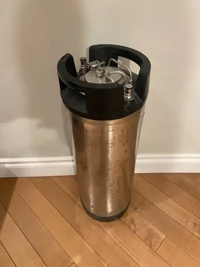 Corny (Cornelius) keg ball lock 5 gallon (~18.9L). Great for beer, wine, and seltzers. Stainless ste...