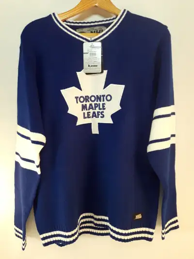 Toronto Maple Leafs Blue NHL by Ilanco Men’s Size Large Sweater, View more