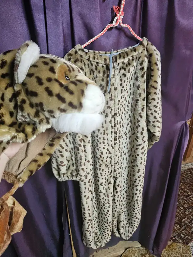 Costume Guépard pour enfant 5-6 ans in Costumes in Sherbrooke - Image 5