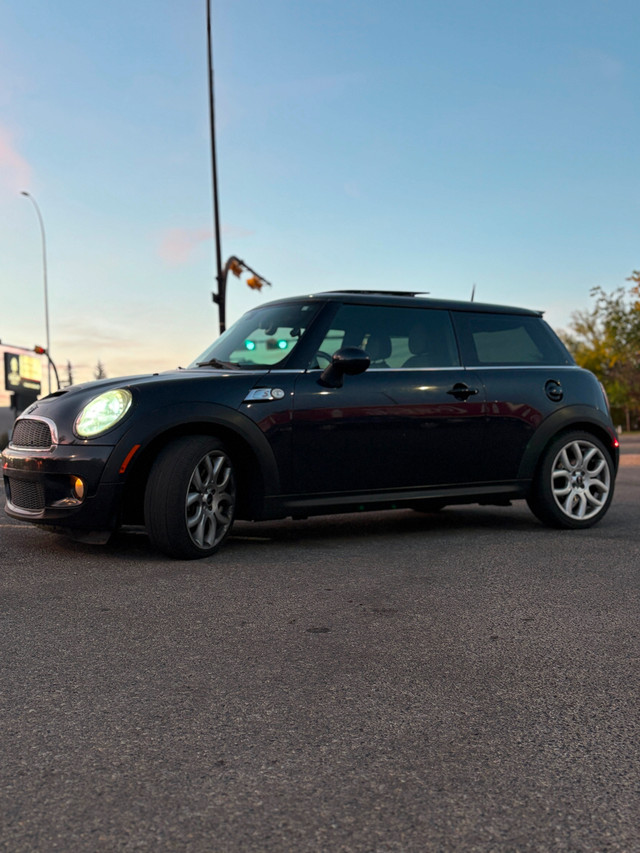 2008 mini cooper S in Cars & Trucks in Calgary - Image 2