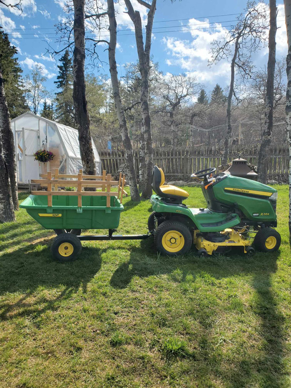 John Deere X384 Lawn Tractor with dump trailer/lawn roller in Farming Equipment in Calgary