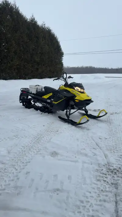 2018 Skidoo summit sp 850 154 with shot 3300kms Brand new short block this year it’s at 80% break in...