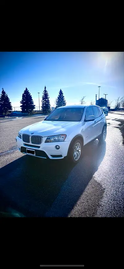 • bmw x3 28i 2014 - led lights & foglights - wireless Apple/android car play touch - winter tiers on...