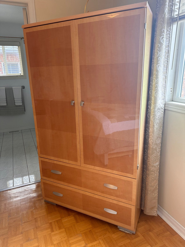 Full Bedroom Set in Dressers & Wardrobes in Mississauga / Peel Region - Image 4