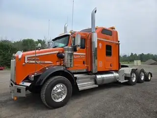 For sale 2012 Kenworth T800, comes with a 550 ISX Cummins engine set @ 2050 torque. 18 speed manual...