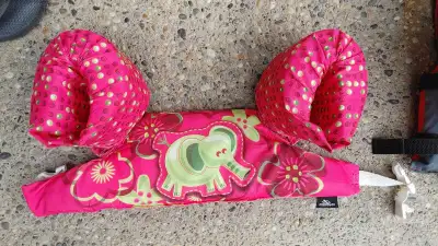 Stearns Puddle Jumper Floatation Device Swim Floaties for children from 30-50lbs. Pink elephant desi...