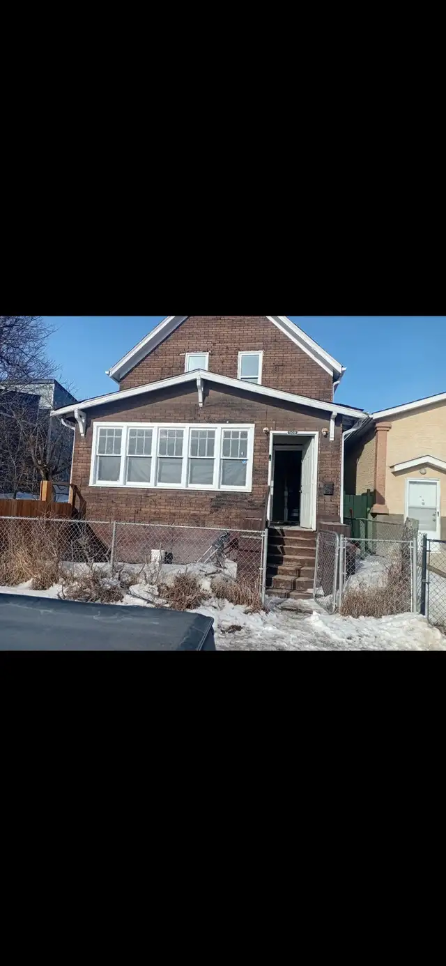 House for rent on Dufferin Ave.