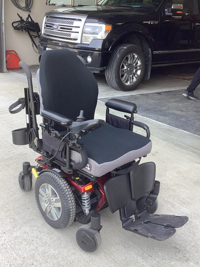 Power wheelchair  in Health & Special Needs in Kamloops - Image 2