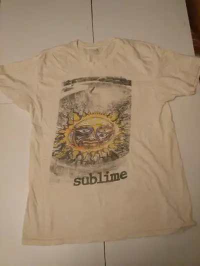 Brand -Zion Rootswear Large lightly worn almost new