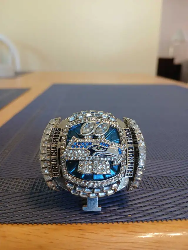 SEATLE SEAHAWKS 2026 SUPERBOWL REPLICA RING 