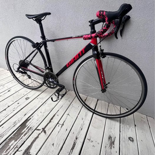 Giant Defy Road Bike Small Size Excellent Condition Road