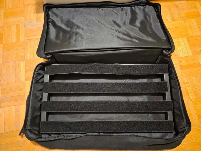 Pedals and pedalboard for sale. in Amps & Pedals in City of Toronto - Image 8