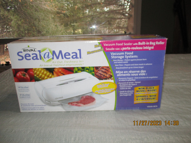 Vacuum food sealer in Other in Oakville / Halton Region