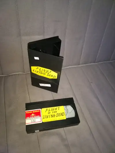 Vintage VHS tape... Selling as a blank tape....FLIGHT OF THE LIVING DEAD...2007 Zombie /Horror... VH...