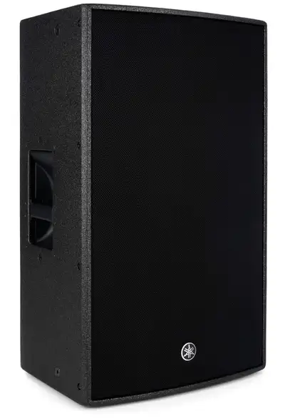 2 Hauts Parleurs Yamaha DZR 15 Professionnels 2000 W avec DSP 143 db max ! Ils sont comme neufs