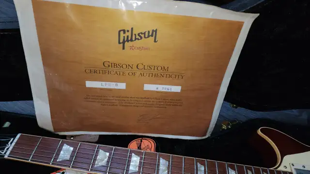 2007 Gibson Les Paul Custom Shop 1958 Reissue - VOS Finish in Guitars in London - Image 6
