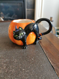 Blue sky clayworks pumpkin cat Halloween mug 