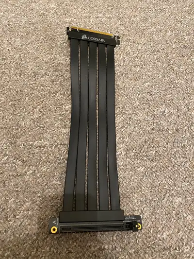 Corsair PCIe 3.0 x16 300mm extension cable, View more