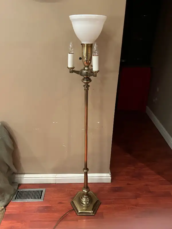 Vintage Floor Lamp in Indoor Lighting & Fans in Hamilton - Image 2