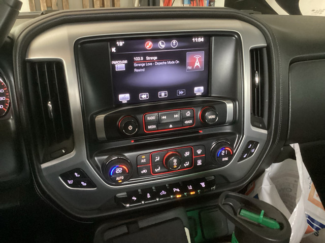 2015 GMC Sierra 2500hd diesel in Cars & Trucks in Sudbury - Image 4