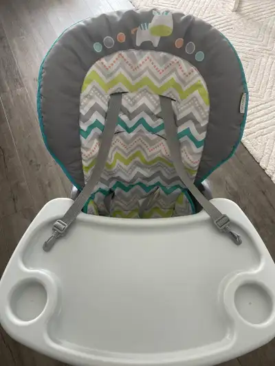 baby high chair in excellent condition – very clean and gently used. Features a removable tray with...