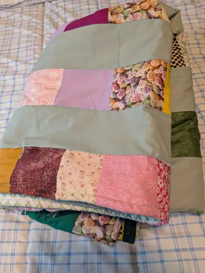 Beautiful eye catching double to full size Quilt., View more