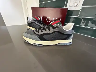 Gucci Sneakers. Men's size EU 44. - US 10 Brand new. Never worn. Comes with original box, shoelaces...