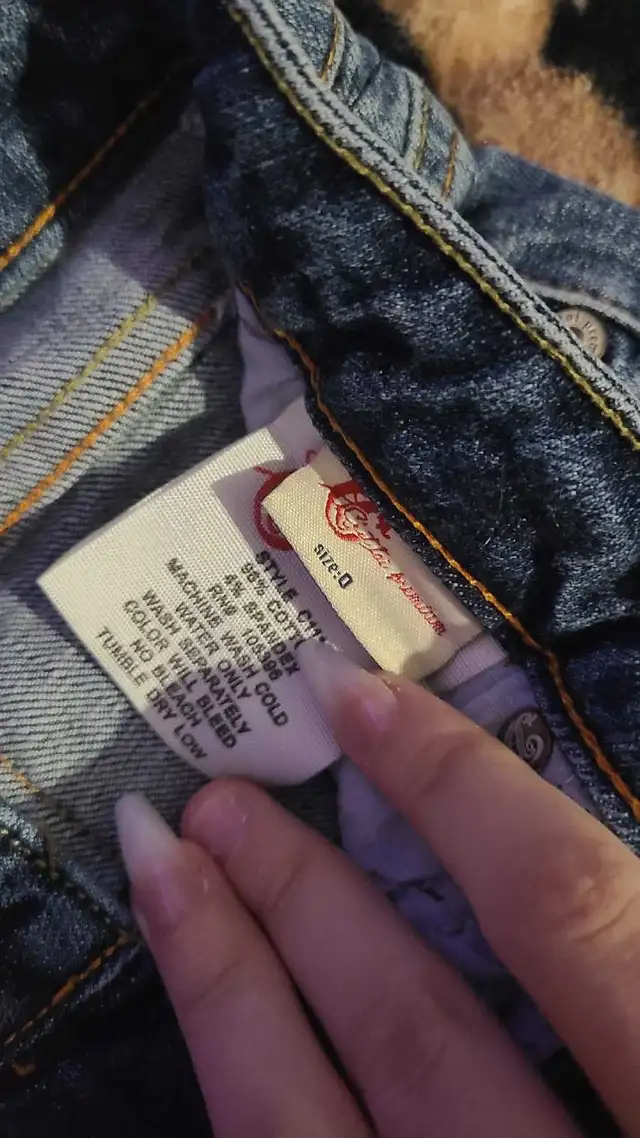 Low rise jeans y2k in Women's - Bottoms in Oshawa / Durham Region - Image 5