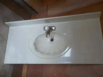 LAVABO ET SA QUINCAILLERIE ANCIEN STYLE, View more