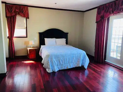 Room Available for rent , Students only
