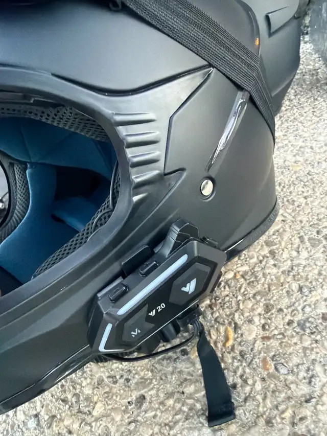Dirtbike/ Full Head Helmets in Motorcycle Parts & Accessories in Hamilton - Image 3