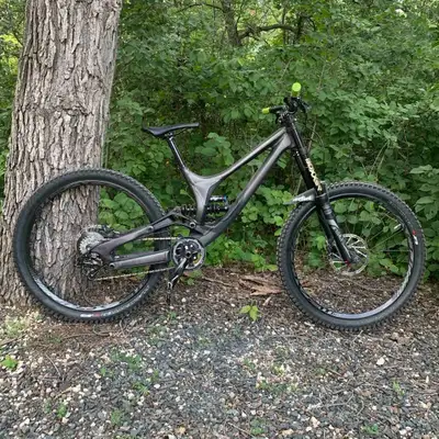 2020 Specialized Demo 8, View more