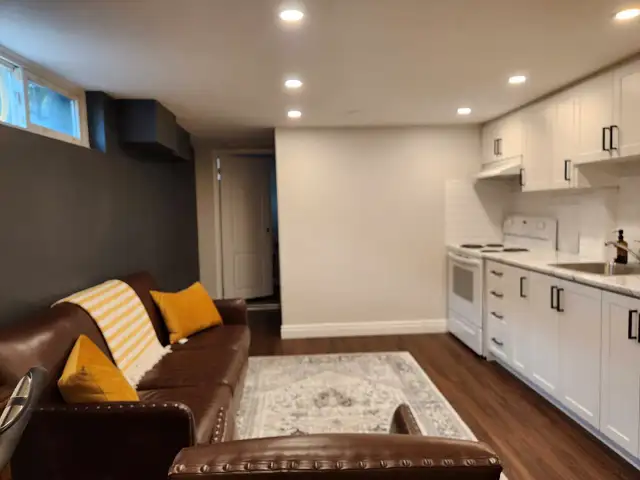 Basement Apartment in Richmond Hill  in Long Term Rentals in Markham / York Region - Image 9