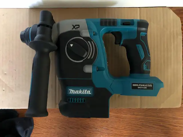 18V 1” SDS plus Rotary hammer drill⛽️⛽️(BARE TOOL)⛽️⛽️ in Power Tools in Markham / York Region - Image 2
