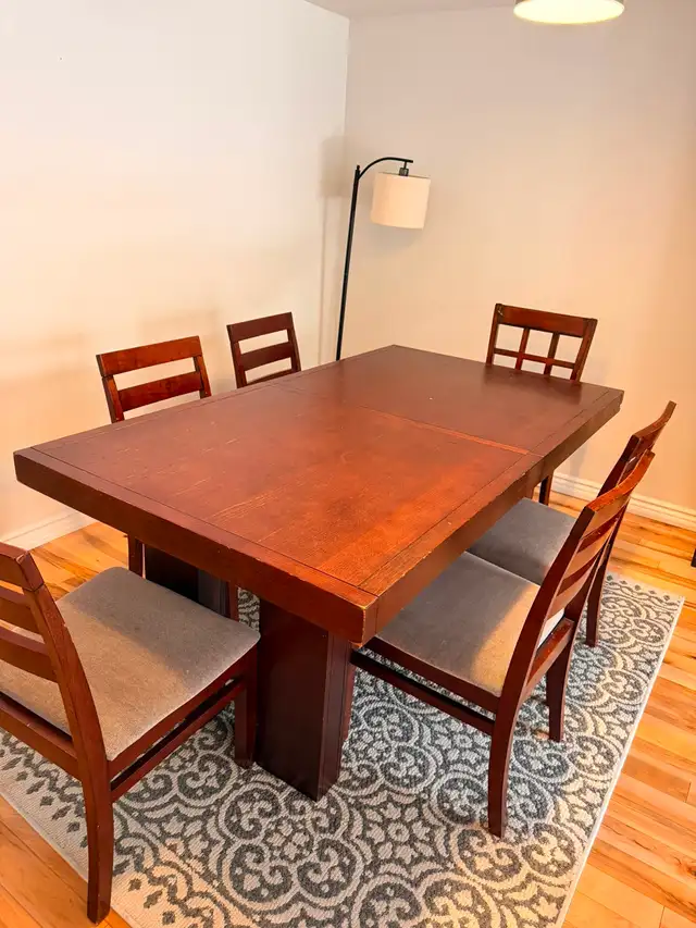 Dark Wood Dining Table with 6 Chairs  Extension Leaf - Free De in Dining Tables & Sets in Oakville / Halton Region - Image 4