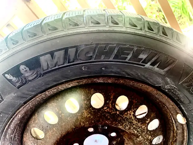 Michelin,  STUDLESS  225/65R17 size Winter Tires(4) On Rims in Tires & Rims in Ottawa - Image 3