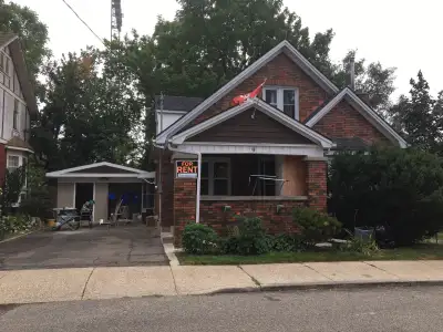 The house is for rent for sept yes on Noecker st in Waterloo Great for Laurier and Waterloo students...