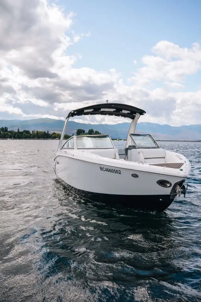 2015 Cobalt R5 Bowrider