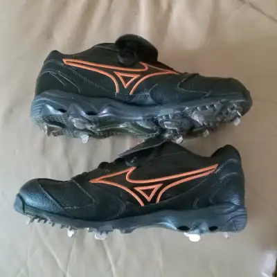 Mens Leather Mizuno 11.5 Metal Baseball Cleats, View more