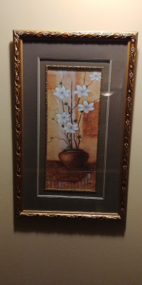 Picture of Flowers with Gold Frame