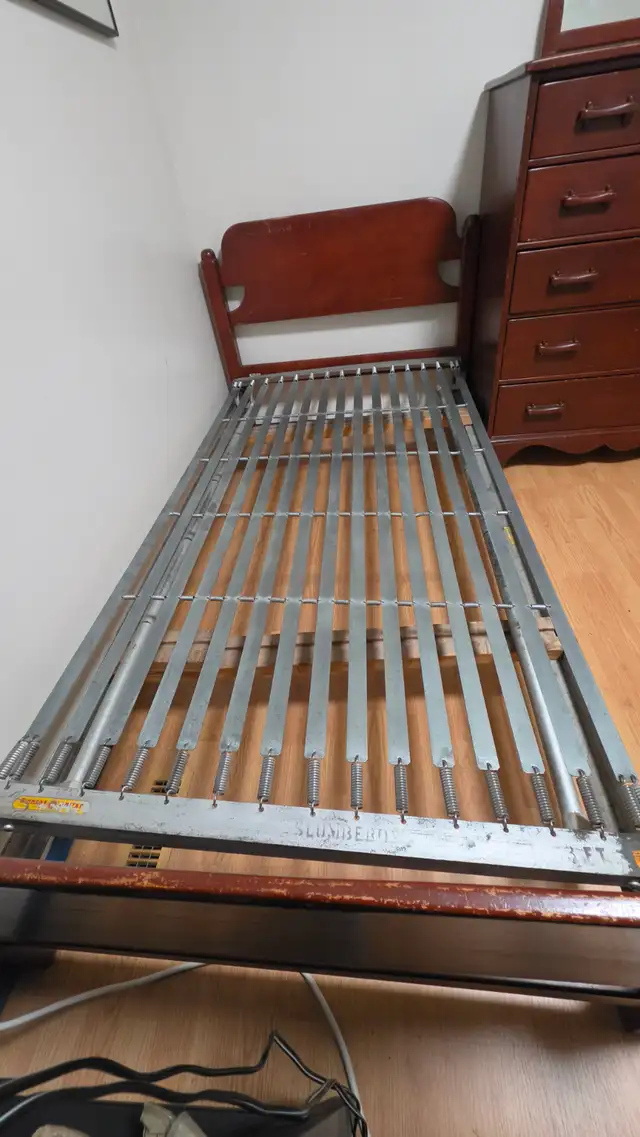Imperial Loyalist 1960s Maple Bedroom Set –Stamped & Complete in Dressers & Wardrobes in Calgary - Image 7