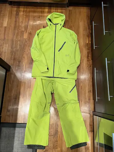 Burton Snowboard AK Cyclic Gore-Tex Jacket and Pant (XL) As New, View more
