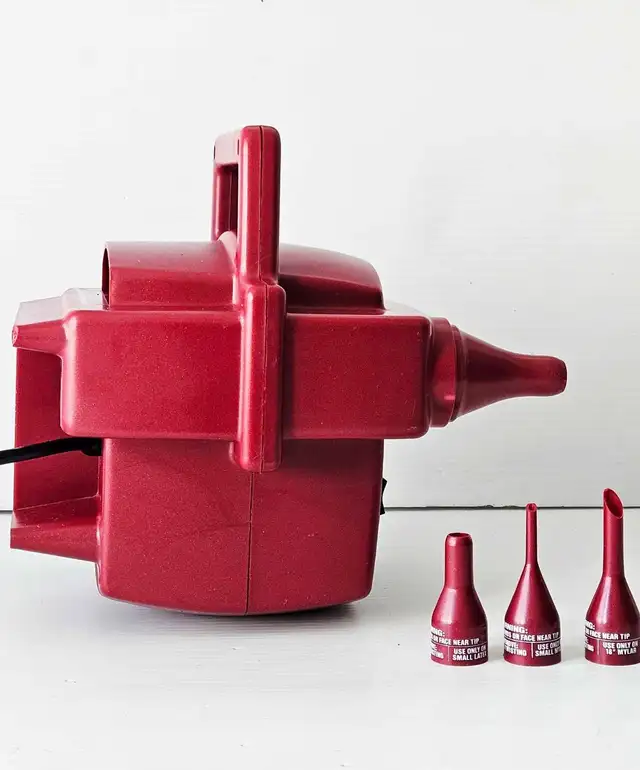Premium Cool Aire Electric Balloon Inflator  in General Electronics in City of Montréal - Image 4