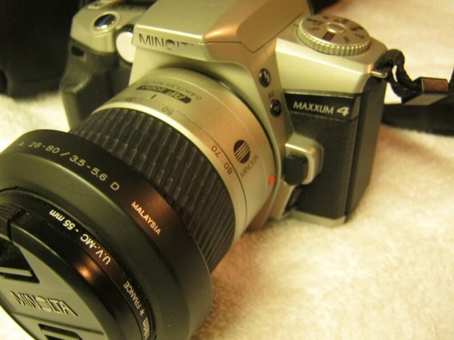Minolta Maxxum 4 camera in Cameras & Camcorders in City of Toronto - Image 2