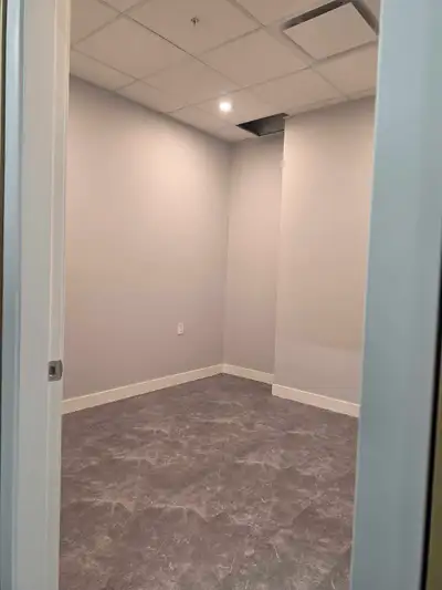 Brand-New Professional Treatment Rooms for Rent – Prime White Rock Medical Building Looking for a pr...