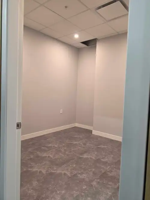 Brand-New Professional Treatment Rooms for Rent – Prime White Rock Medical Building Looking for a pr...