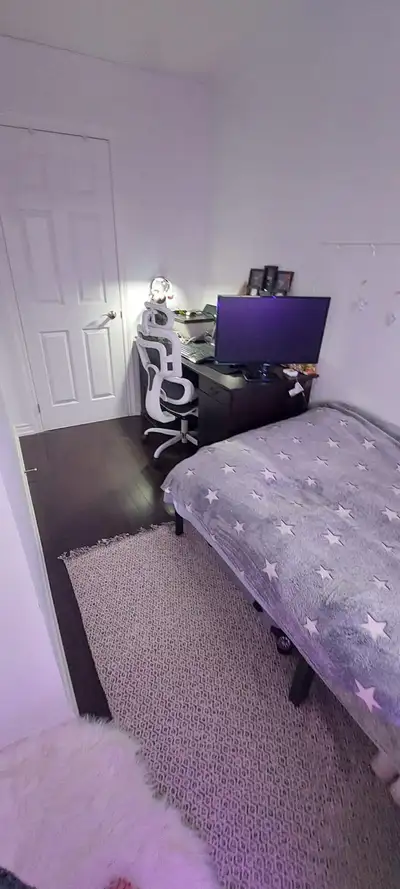 Private Room for Rent – Near York University (Available Now), View more
