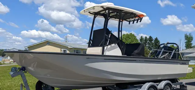 Boston Whaler in Powerboats & Motorboats in Saint John - Image 3